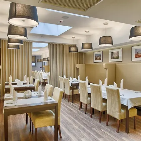 Hotel Lazur Spa & Conference-2